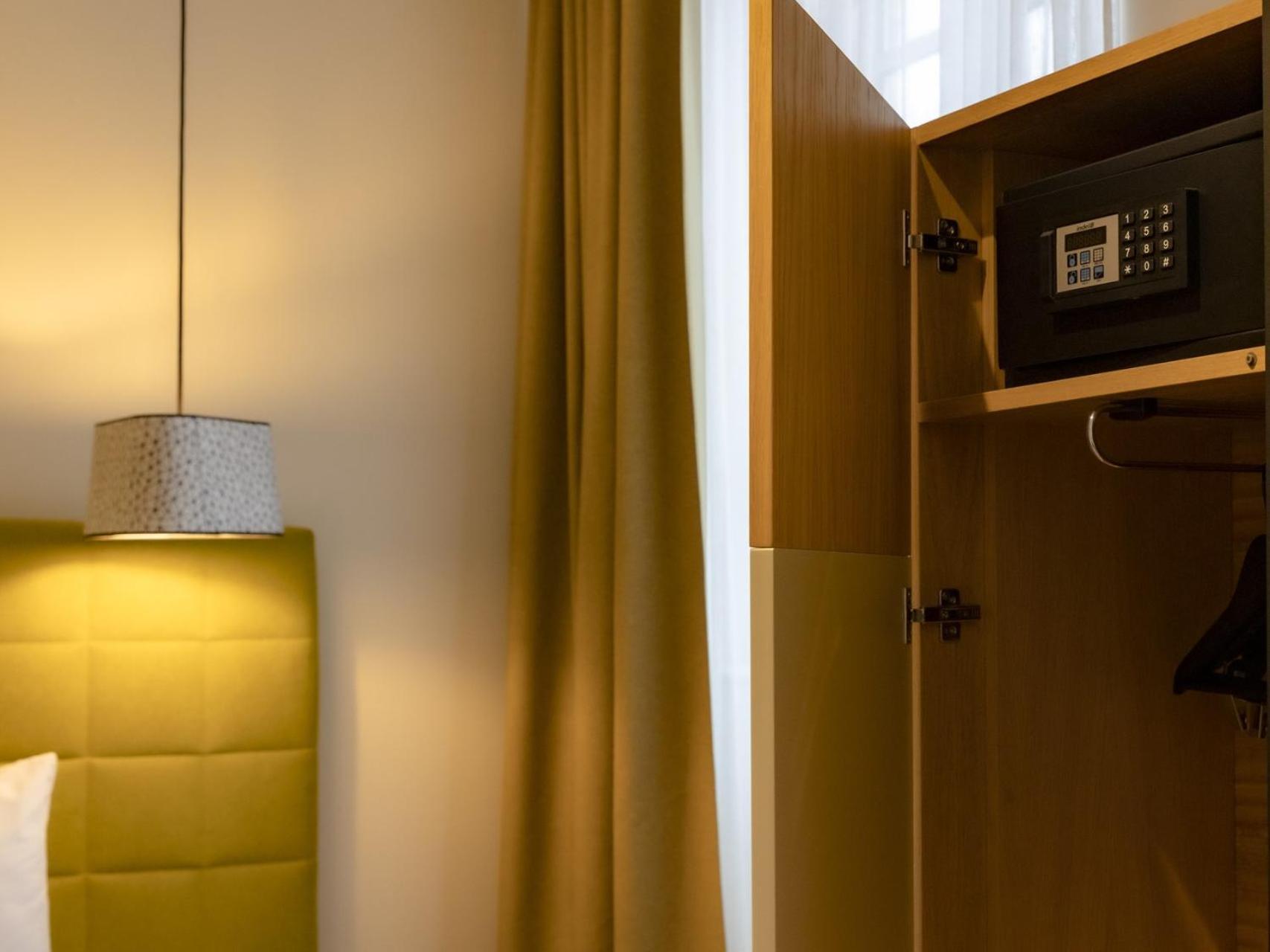 Hotel Ginkgo - Spa Biloba カンペール エクステリア 写真